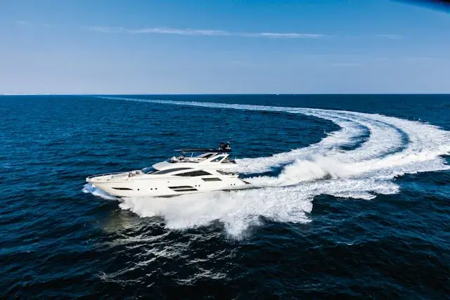 Motoryachten